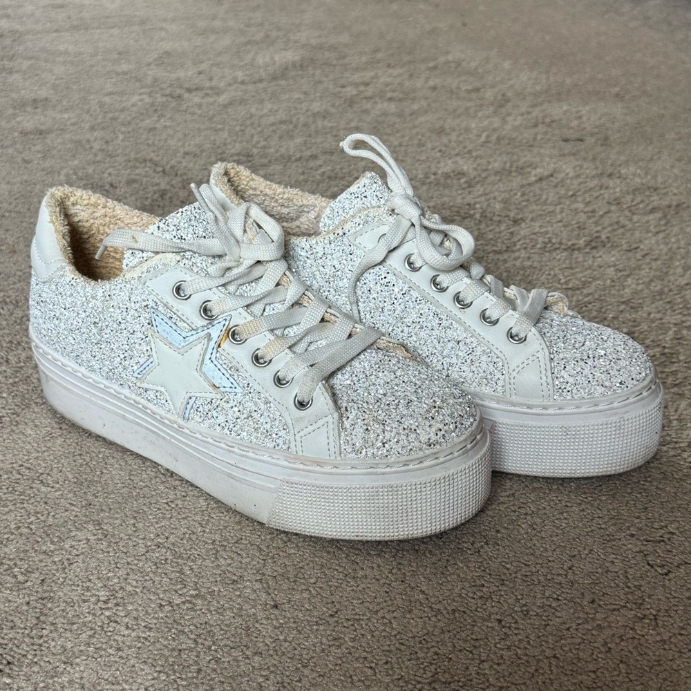 Steve Madden, White Glitter Star Platform Sneakers, Women’s 36/6